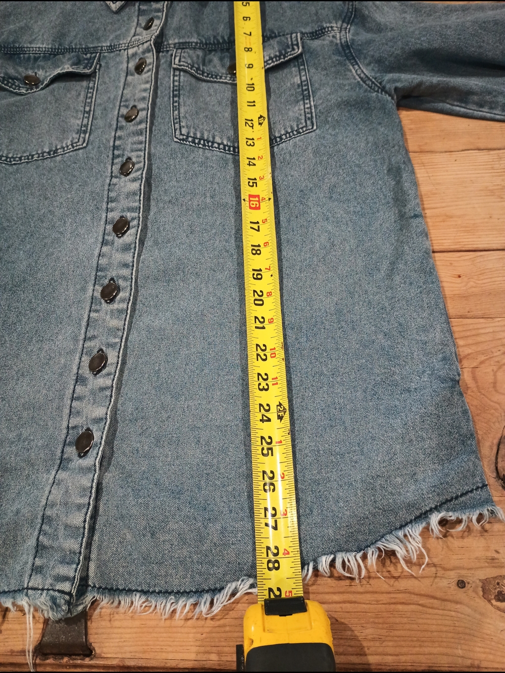Denim Button-Up Tunic Shirt - Light Blue Side Pockets Raw Hem L - Picture 7 of 10